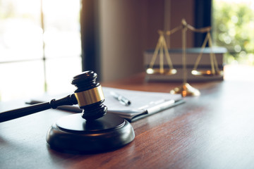 gavel and scale of justice